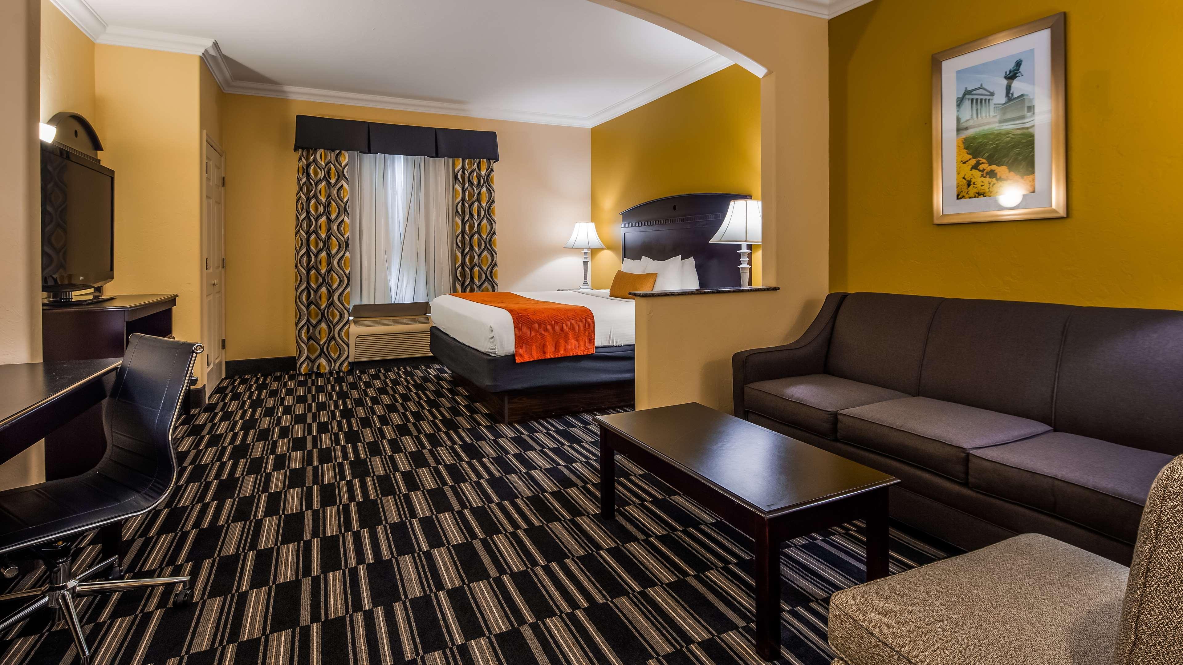 Best Western Plus Barsana Hotel & Suites Oklahoma City Exterior photo
